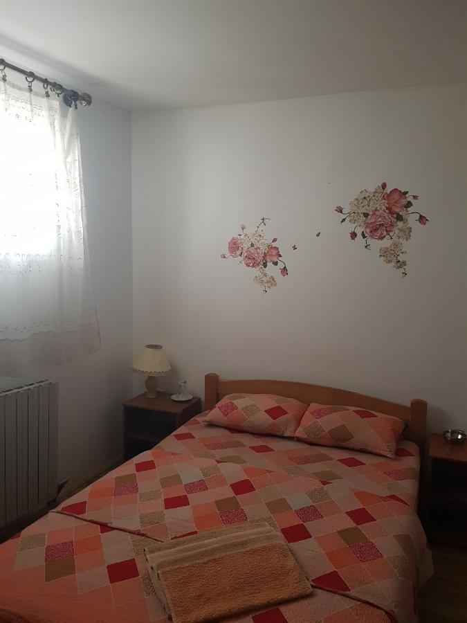 Hotel Pansion Lug Belgrad Zewnętrze zdjęcie