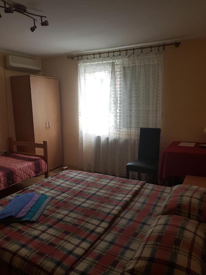 Hotel Pansion Lug Belgrad Zewnętrze zdjęcie